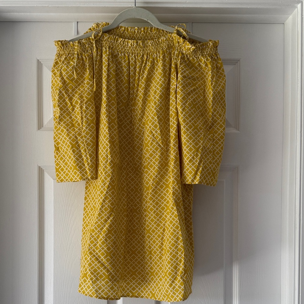 Forever 21 Yellow Patterned Long Sleeve Dress